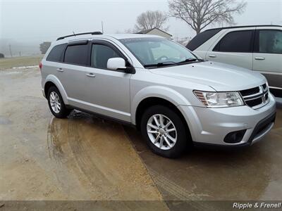 2013 Dodge Journey SXT   - Photo 13 - Davenport, IA 52802