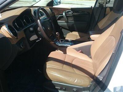 2017 Buick Enclave Leather   - Photo 8 - Silvis, IL 61282