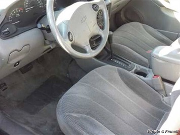 2004 Chevrolet Malibu   - Photo 3 - Davenport, IA 52802