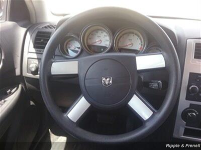 2010 Dodge Charger SXT   - Photo 12 - Davenport, IA 52802