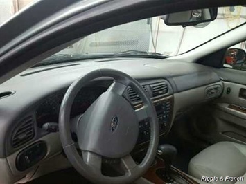 2006 Ford Taurus SEL   - Photo 3 - Davenport, IA 52802