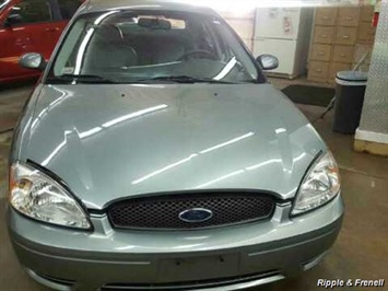 2006 Ford Taurus SEL   - Photo 1 - Davenport, IA 52802