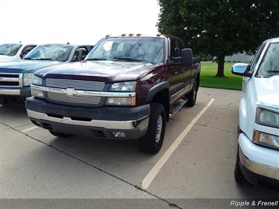 2003 Chevrolet Silverado 2500 LS 4dr Extended Cab LS   - Photo 3 - Davenport, IA 52802