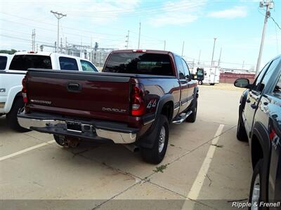 2003 Chevrolet Silverado 2500 LS 4dr Extended Cab LS   - Photo 9 - Davenport, IA 52802