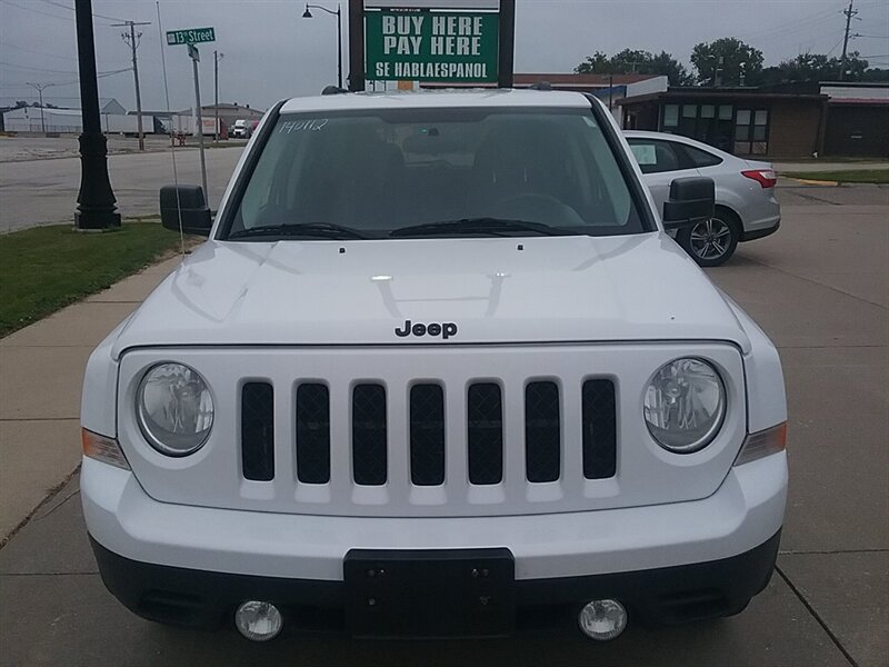 2014 Jeep Patriot Altitude Edition   - Photo 1 - Silvis, IL 61282