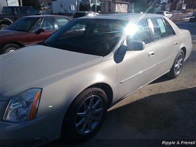 2010 Cadillac DTS 1SC   - Photo 3 - Davenport, IA 52802