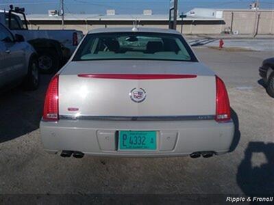 2010 Cadillac DTS 1SC   - Photo 5 - Davenport, IA 52802