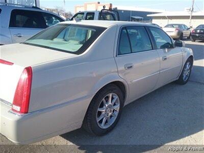 2010 Cadillac DTS 1SC   - Photo 6 - Davenport, IA 52802