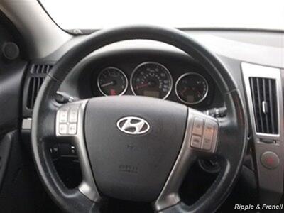 2012 Hyundai Veracruz Limited   - Photo 13 - Davenport, IA 52802