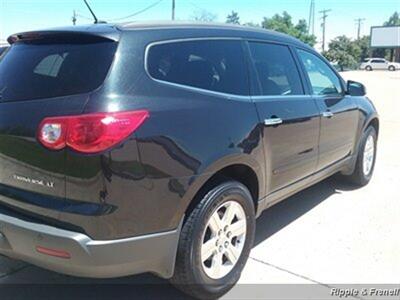 2012 Chevrolet Traverse LT   - Photo 6 - Davenport, IA 52802