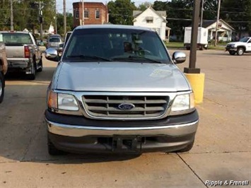 2002 Ford F-150 Lariat   - Photo 1 - Davenport, IA 52802