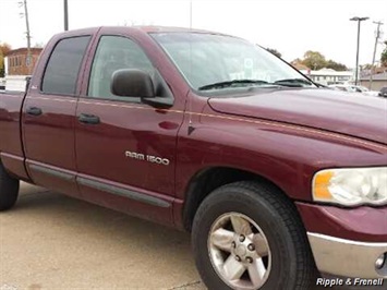 2002 Dodge Ram 1500 ST   - Photo 2 - Davenport, IA 52802