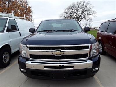 2011 Chevrolet Silverado 1500 LT - Photo 1 - Silvis, IL 61282