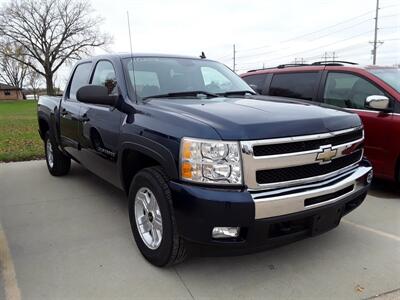 2011 Chevrolet Silverado 1500 LT - Photo 12 - Silvis, IL 61282