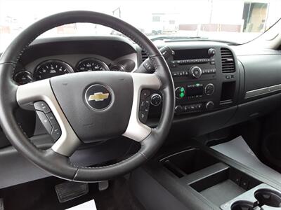 2011 Chevrolet Silverado 1500 LT - Photo 5 - Silvis, IL 61282