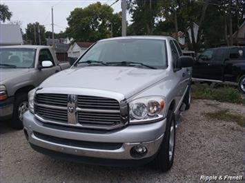 2007 Dodge Ram 1500 SLT SLT 4dr Quad Cab   - Photo 1 - Davenport, IA 52802