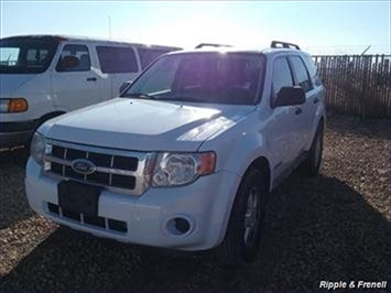 2008 Ford Escape XLS   - Photo 1 - Davenport, IA 52802