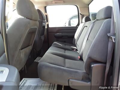 2008 Chevrolet Silverado 2500 LTZ   - Photo 10 - Davenport, IA 52802