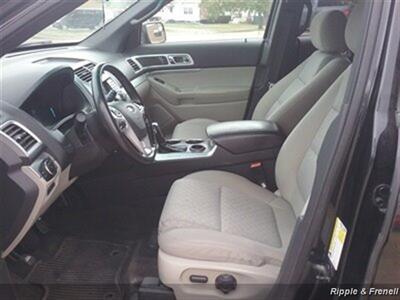 2013 Ford Explorer XLT   - Photo 8 - Davenport, IA 52802