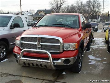 2004 Dodge Ram 1500 ST 4dr Quad Cab ST   - Photo 1 - Davenport, IA 52802