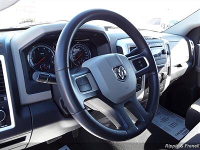 2011 RAM 1500 ST   - Photo 5 - Davenport, IA 52802