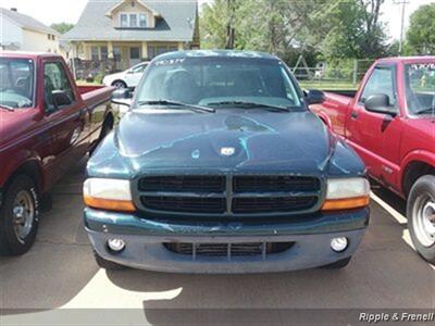 1999 Dodge Dakota Sport   - Photo 1 - Davenport, IA 52802