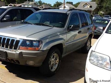 2000 Jeep Grand Cherokee Laredo   - Photo 3 - Davenport, IA 52802