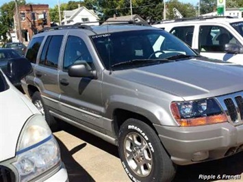 2000 Jeep Grand Cherokee Laredo   - Photo 2 - Davenport, IA 52802