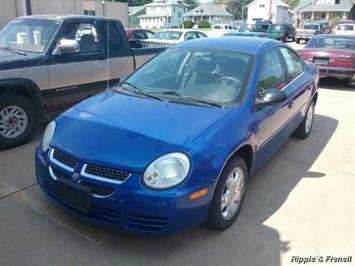 2005 Dodge Neon SXT   - Photo 1 - Davenport, IA 52802