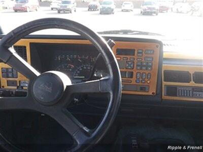 1994 Chevrolet Suburban K1500 4dr K1500   - Photo 15 - Davenport, IA 52802