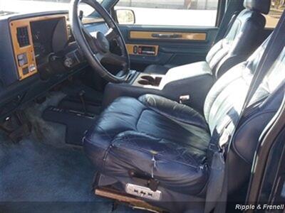 1994 Chevrolet Suburban K1500 4dr K1500   - Photo 8 - Davenport, IA 52802