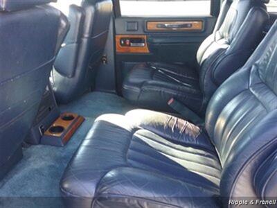 1994 Chevrolet Suburban K1500 4dr K1500   - Photo 10 - Davenport, IA 52802