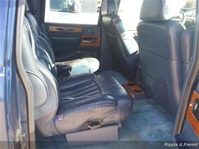 1994 Chevrolet Suburban K1500 4dr K1500   - Photo 13 - Davenport, IA 52802