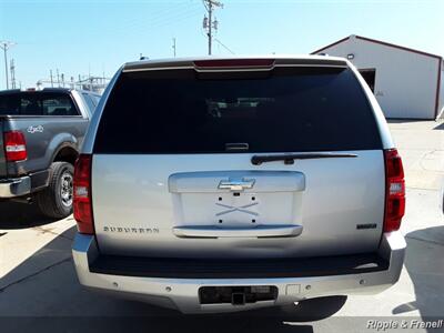 2010 Chevrolet Suburban LT 1500   - Photo 10 - Davenport, IA 52802