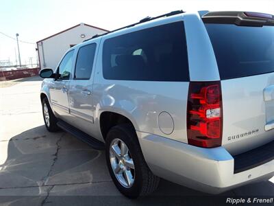 2010 Chevrolet Suburban LT 1500   - Photo 9 - Davenport, IA 52802