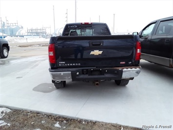 2007 Chevrolet Silverado 1500 LTZ LTZ 4dr Extended Cab   - Photo 5 - Davenport, IA 52802