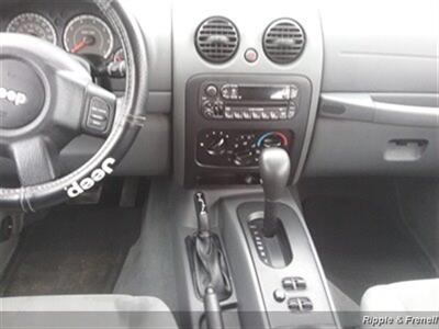 2006 Jeep Liberty Sport Sport 4dr SUV   - Photo 13 - Davenport, IA 52802