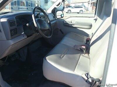 2001 Ford F-250 SUPER DUTY   - Photo 8 - Davenport, IA 52802