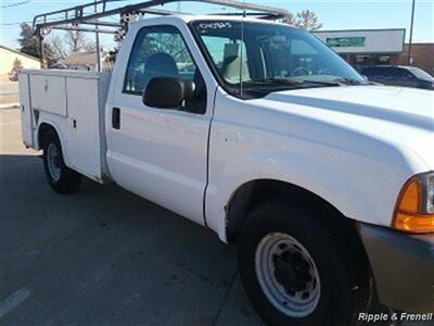 2001 Ford F-250 SUPER DUTY   - Photo 4 - Davenport, IA 52802