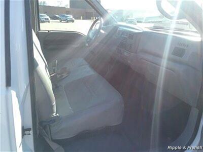 2001 Ford F-250 SUPER DUTY   - Photo 11 - Davenport, IA 52802