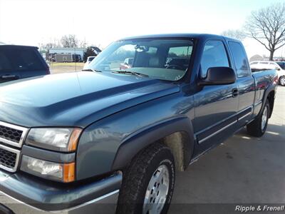 2007 Chevrolet Silverado 1500 Classic LT1 LT1 4dr Extended Cab   - Photo 3 - Davenport, IA 52802