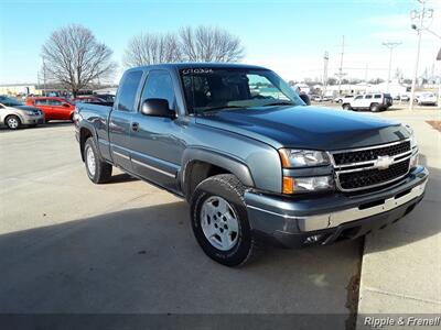 2007 Chevrolet Silverado 1500 Classic LT1 LT1 4dr Extended Cab   - Photo 7 - Davenport, IA 52802