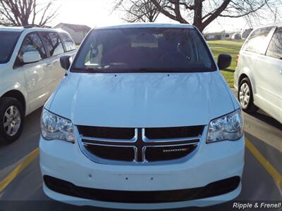 2017 Dodge Grand Caravan SE   - Photo 1 - Davenport, IA 52802