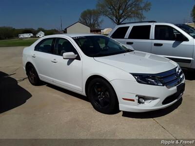 2010 Ford Fusion SE   - Photo 7 - Davenport, IA 52802