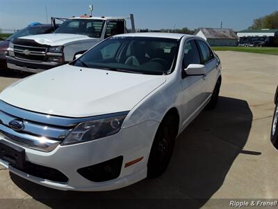 2010 Ford Fusion SE   - Photo 3 - Davenport, IA 52802