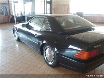 1991 Mercedes-Benz 500 SL   - Photo 7 - Davenport, IA 52802