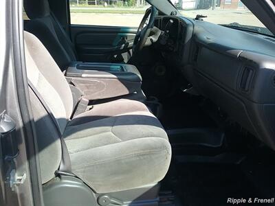 2006 Chevrolet Silverado 1500 LS - Photo 10 - Davenport, IA 52802
