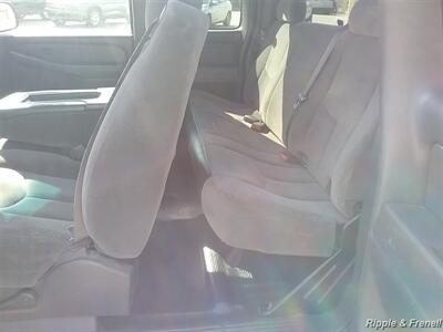 2006 Chevrolet Silverado 1500 LS - Photo 9 - Davenport, IA 52802