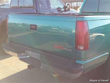 1996 GMC Sierra 1500 SL   - Photo 5 - Davenport, IA 52802