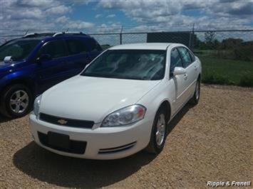 2008 Chevrolet Impala LT   - Photo 1 - Davenport, IA 52802